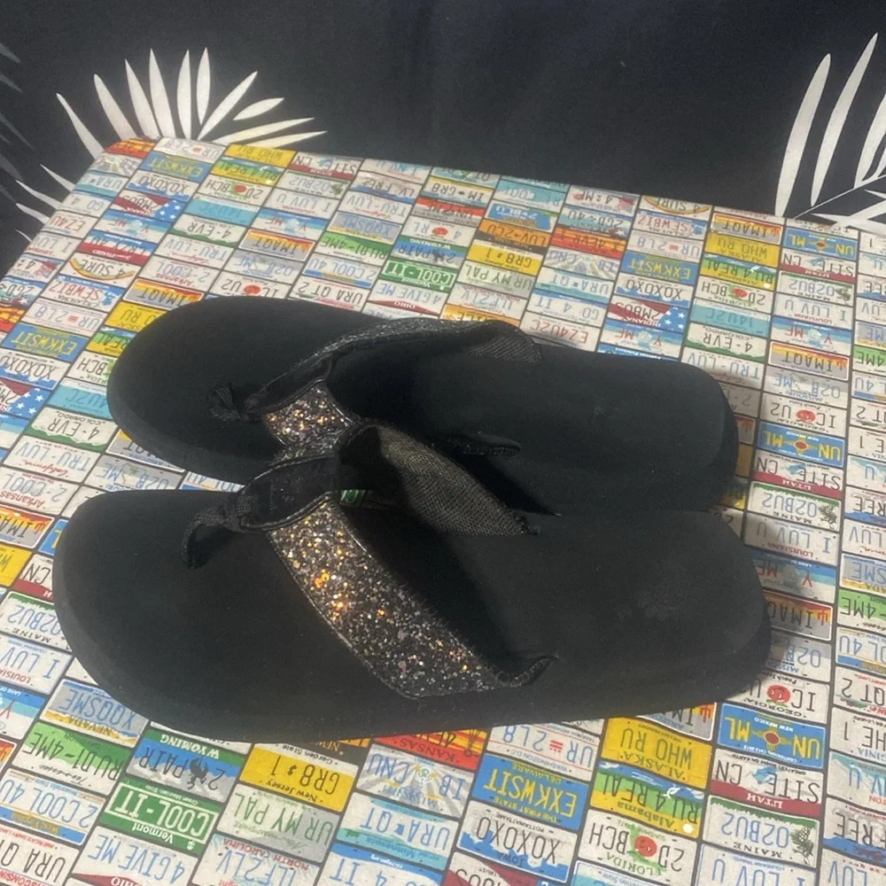 Yellow Box Black Glitter Thong Sandals Women’s Size 10 - Picture 6 of 7